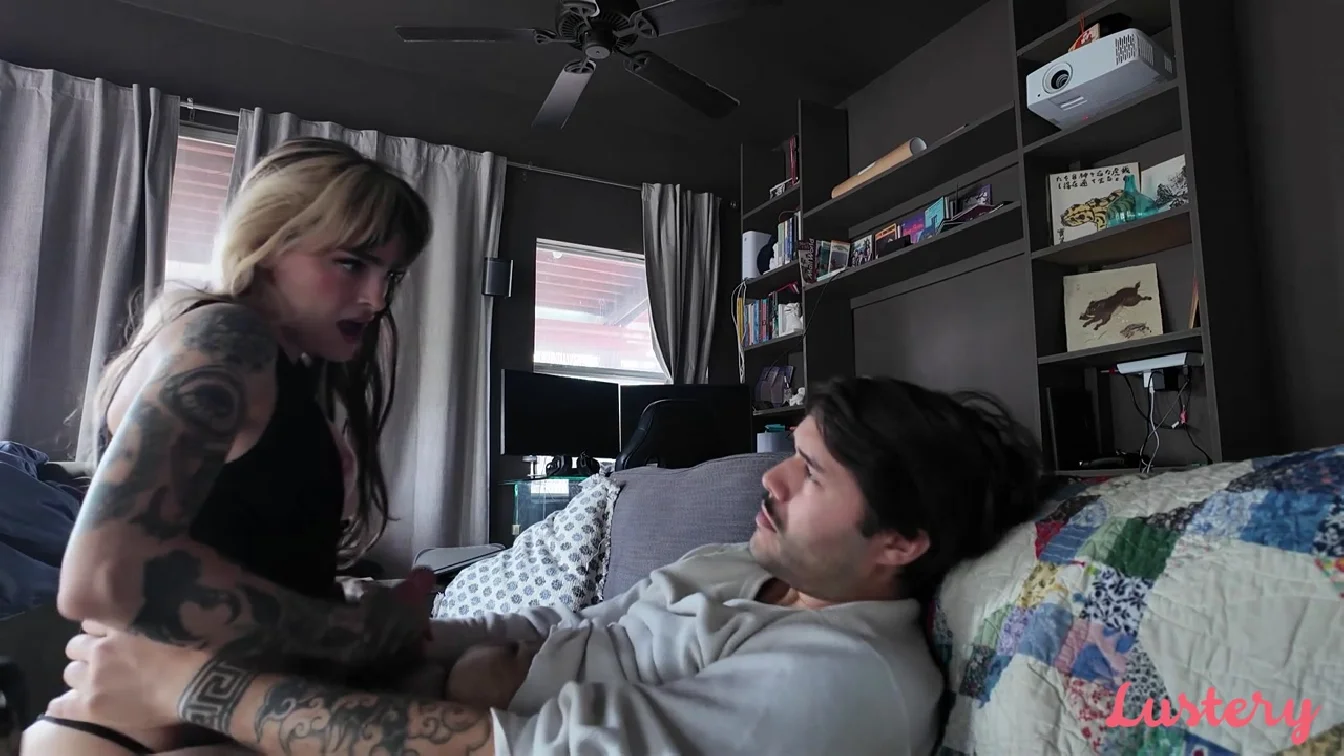 Preview of Lustery Holly Beth And Hairy Styles A Handjob For Hairy XXX